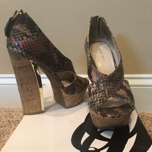 Nine West - Cork Wedges in Multi Color Print
